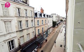 Le Magenta by iZiLi-Centre-ville-TV Connectée